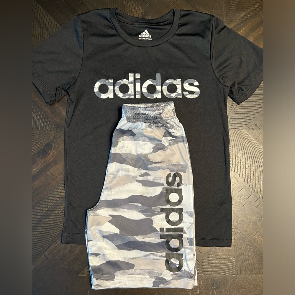 Adidas Boys Camo Short Sleeve Tee & Shorts Set Size 7